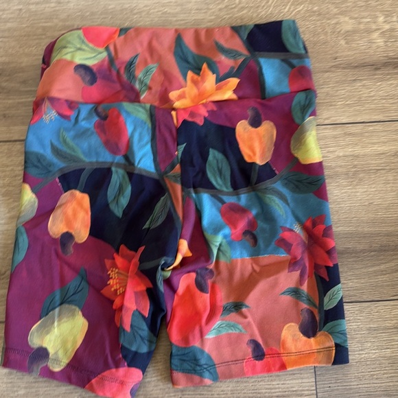 Farm Rio Lydia Bike Shorts - Picture 6 of 7